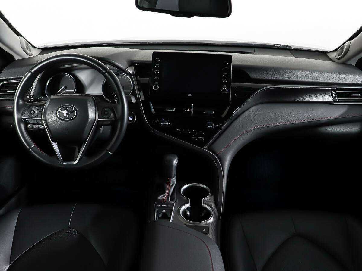 Купить Toyota Camry с пробегом. Фото: #10