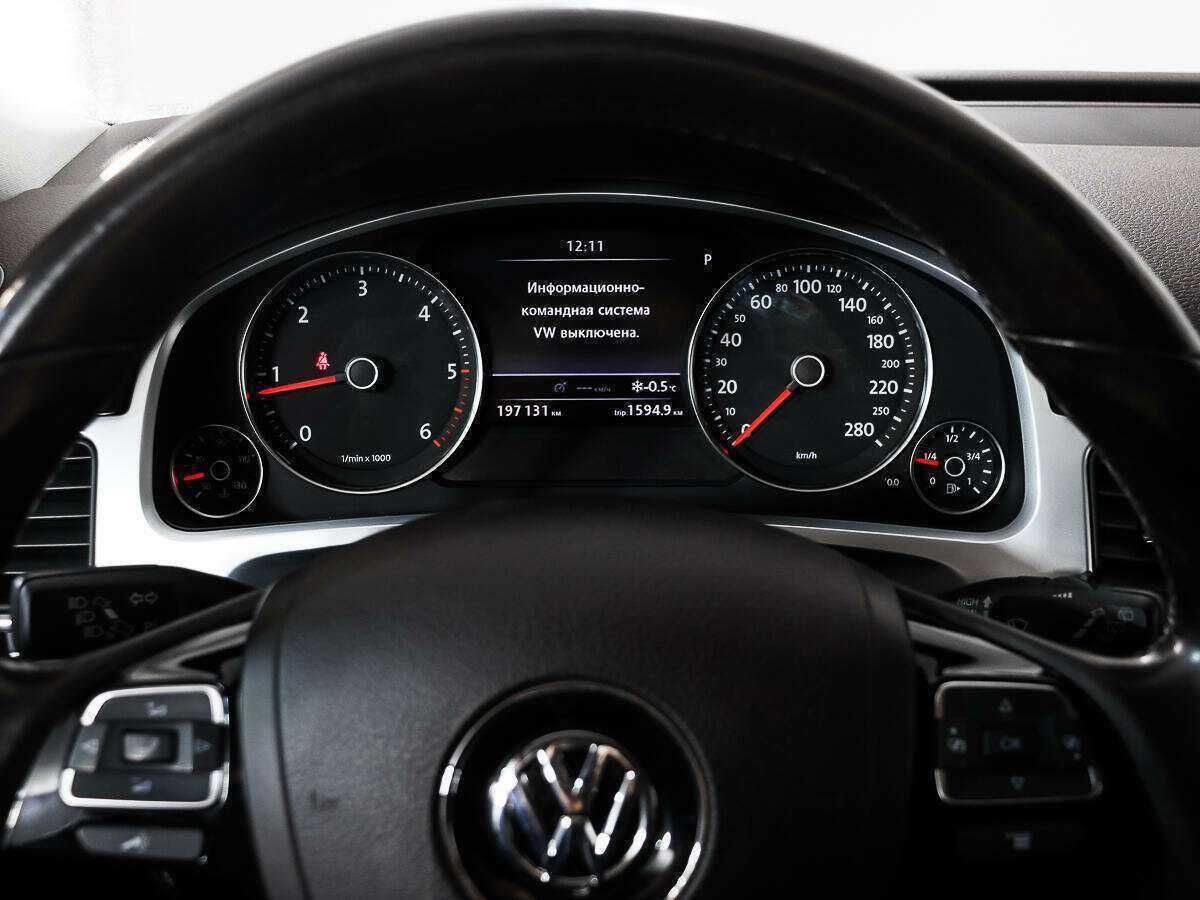 Купить Volkswagen Touareg с пробегом. Фото: #17