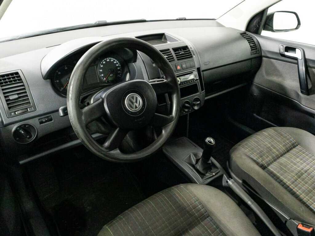 Купить Volkswagen Polo с пробегом. Фото: #9