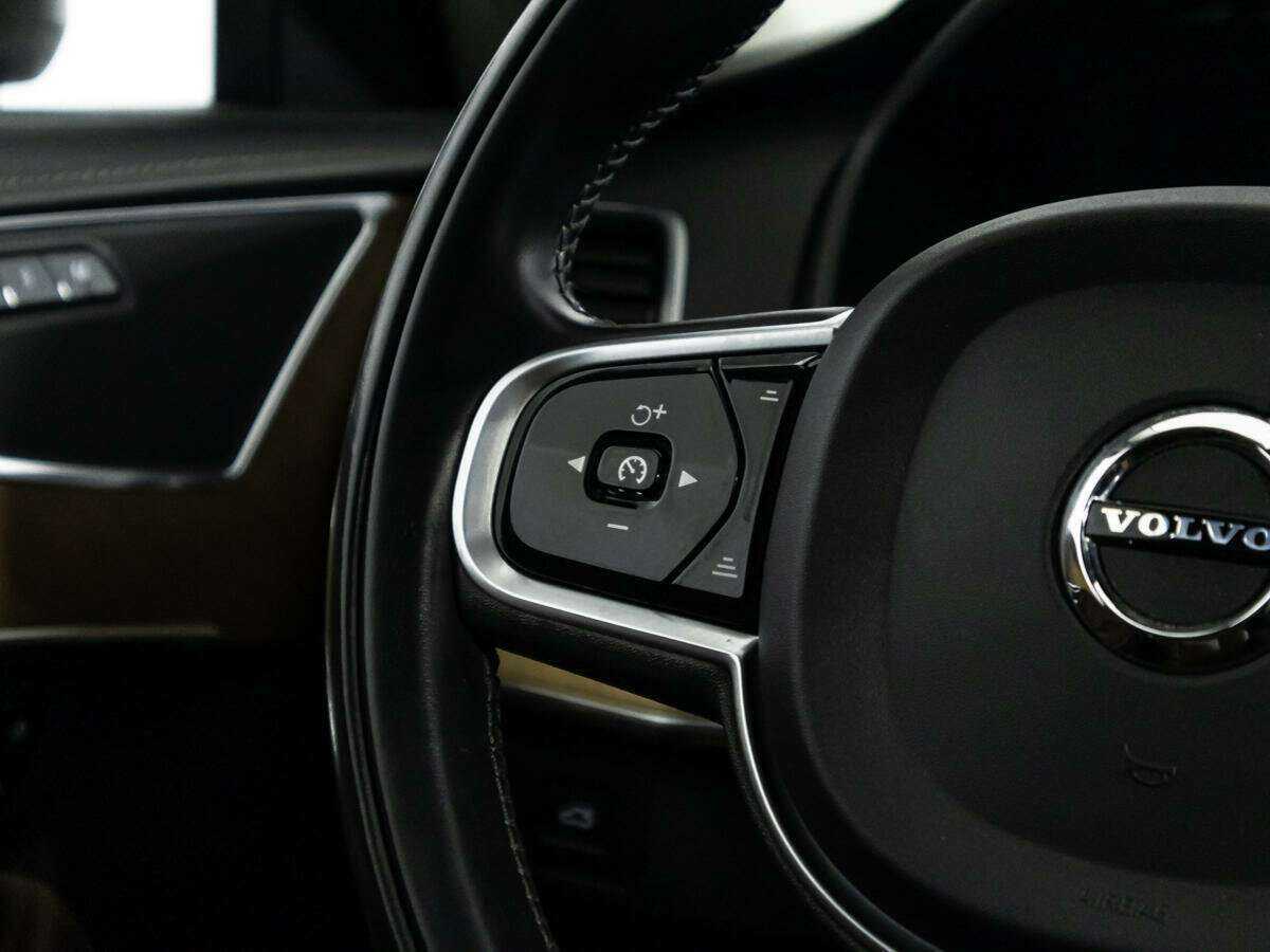 Купить Volvo XC90 с пробегом. Фото: #19