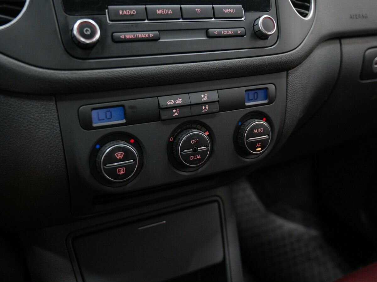 Купить Volkswagen Golf Plus с пробегом. Фото: #15