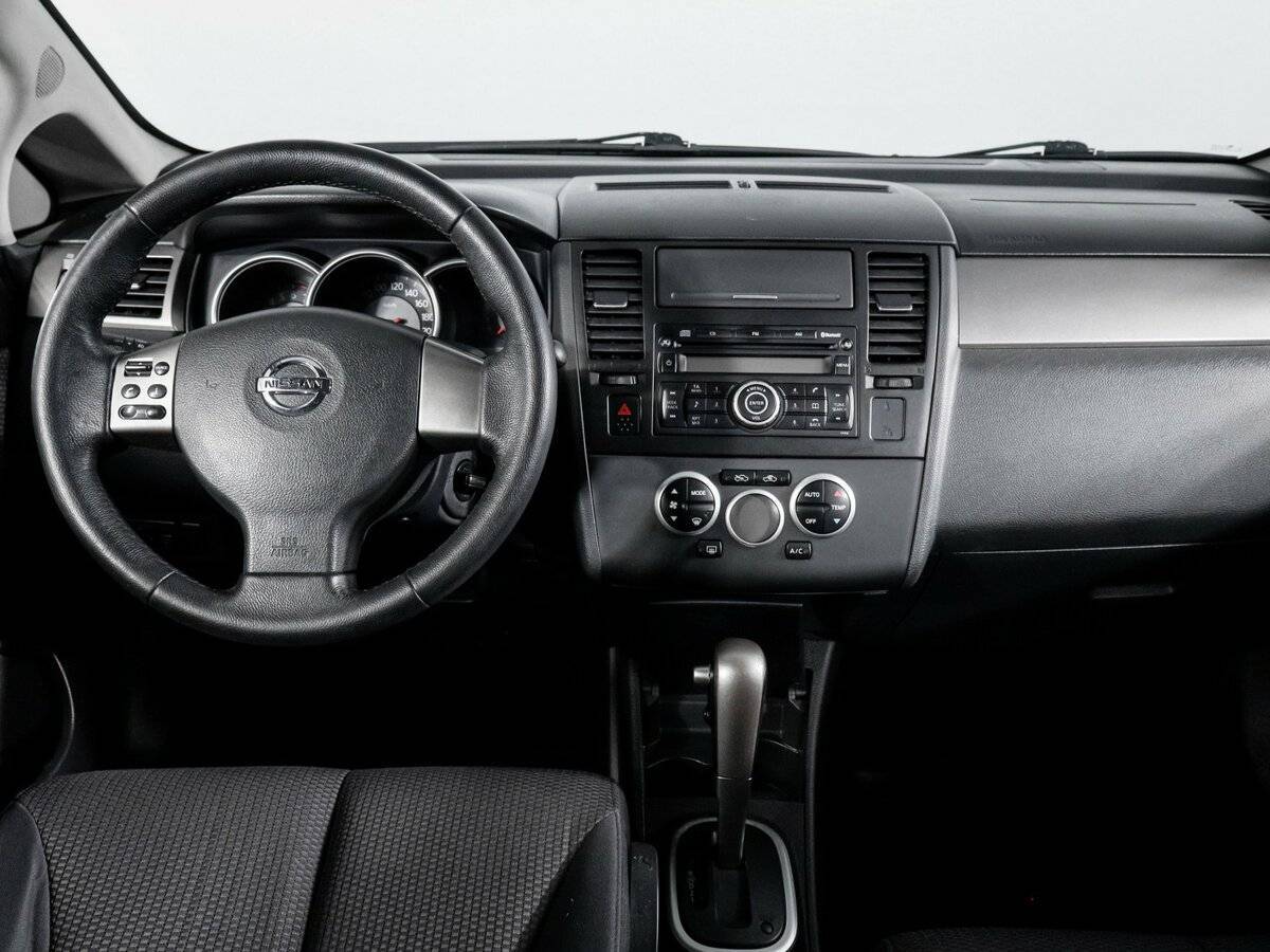 Купить Nissan Tiida с пробегом. Фото: #11