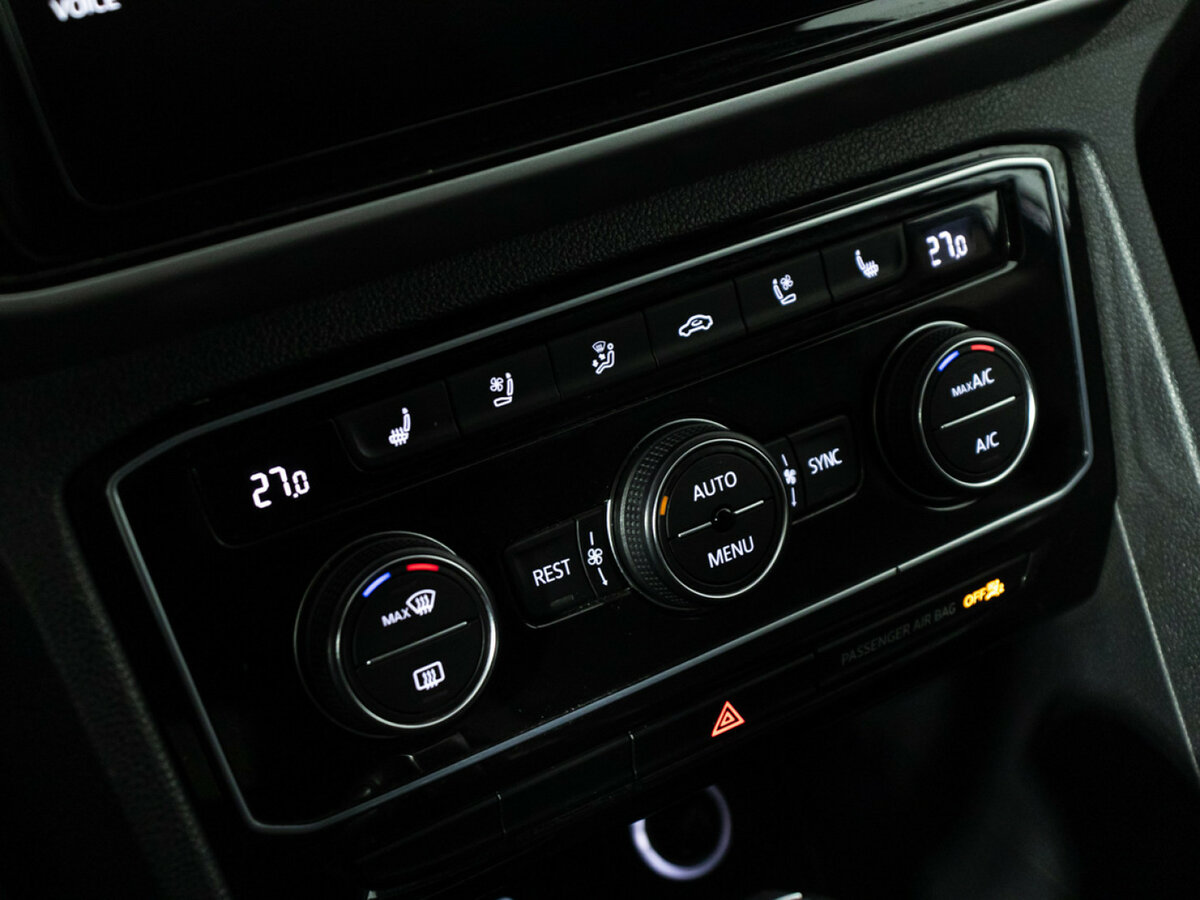 Купить Volkswagen Teramont с пробегом. Фото: #14