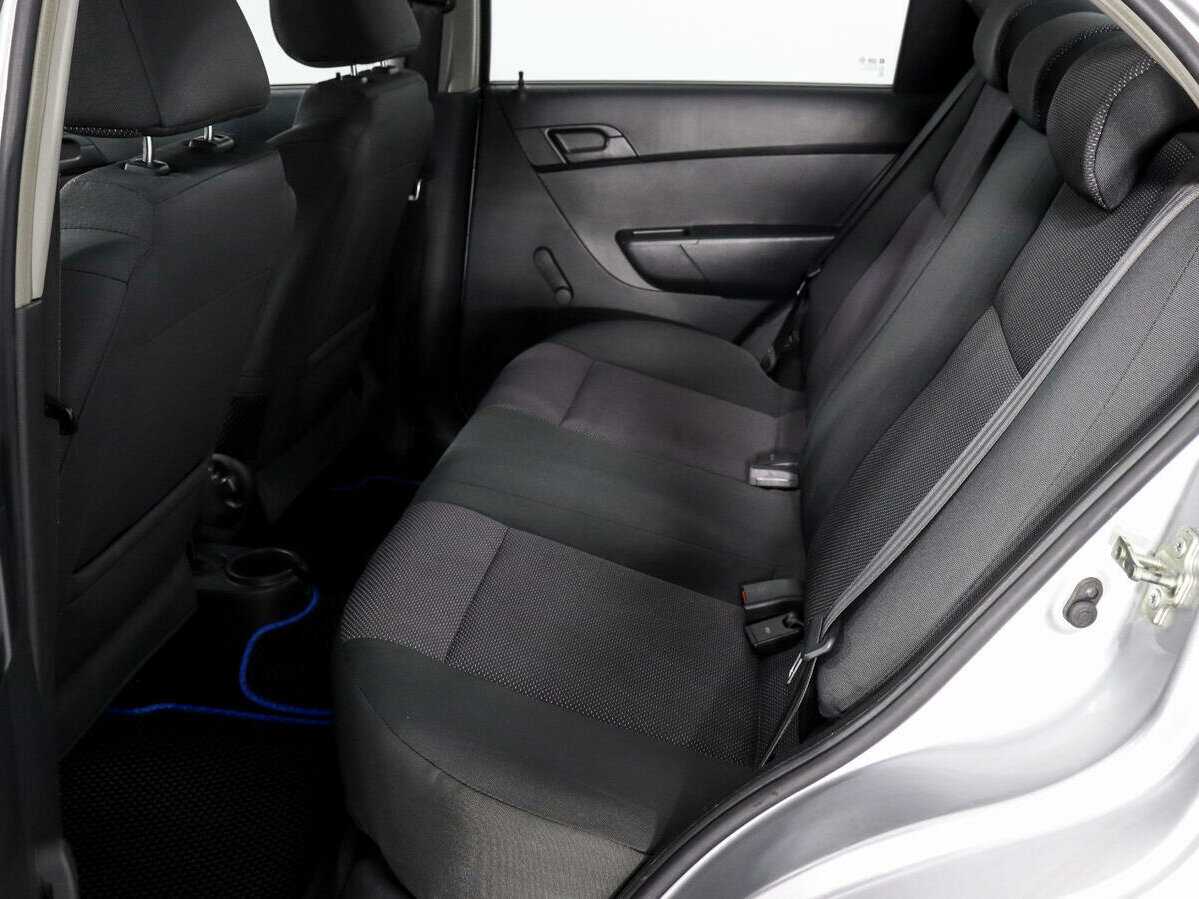 Купить Chevrolet Aveo с пробегом. Фото: #9