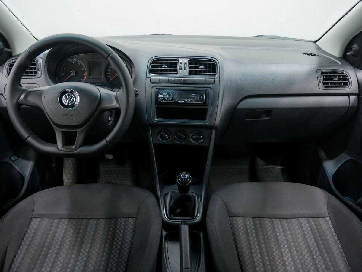 Купить Volkswagen Polo с пробегом. Фото: #9
