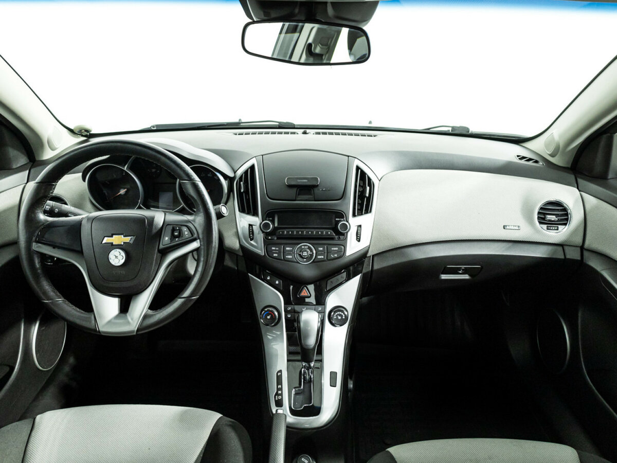 Купить Chevrolet Cruze с пробегом. Фото: #12