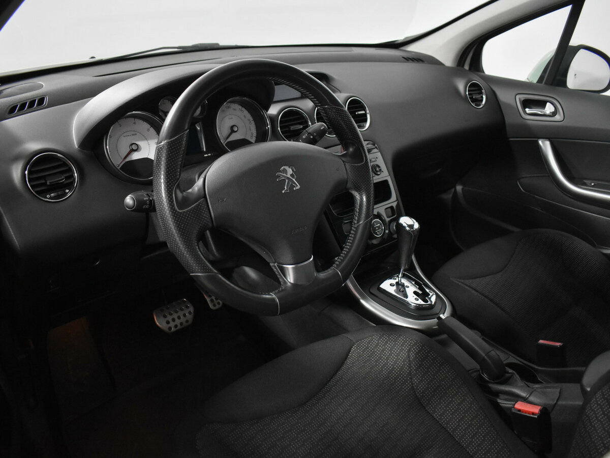 Купить Peugeot 308 с пробегом. Фото: #6