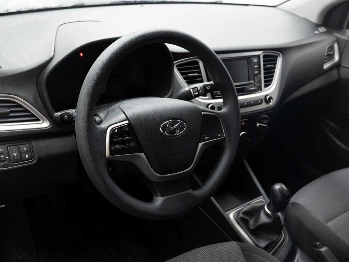 Купить Hyundai Solaris с пробегом. Фото: #13