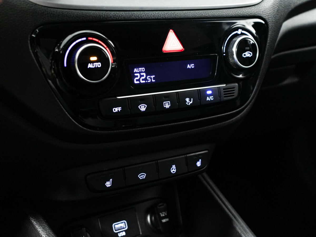 Купить Hyundai Solaris с пробегом. Фото: #15