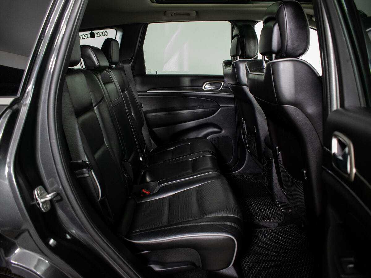 Купить Jeep Grand Cherokee с пробегом. Фото: #9