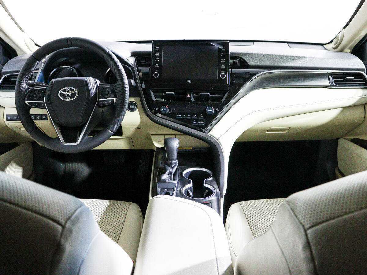 Купить Toyota Camry с пробегом. Фото: #9