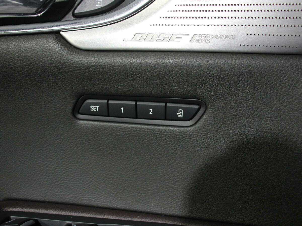 Купить Cadillac XT6 с пробегом. Фото: #20