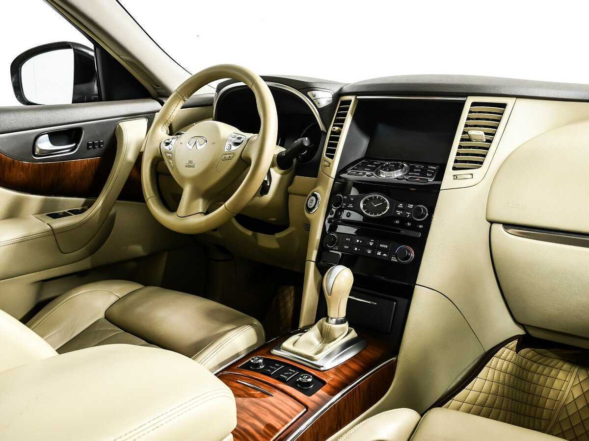 Купить Infiniti QX70 с пробегом. Фото: #8