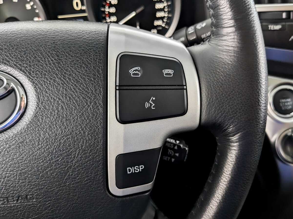 Купить Toyota Land Cruiser с пробегом. Фото: #21