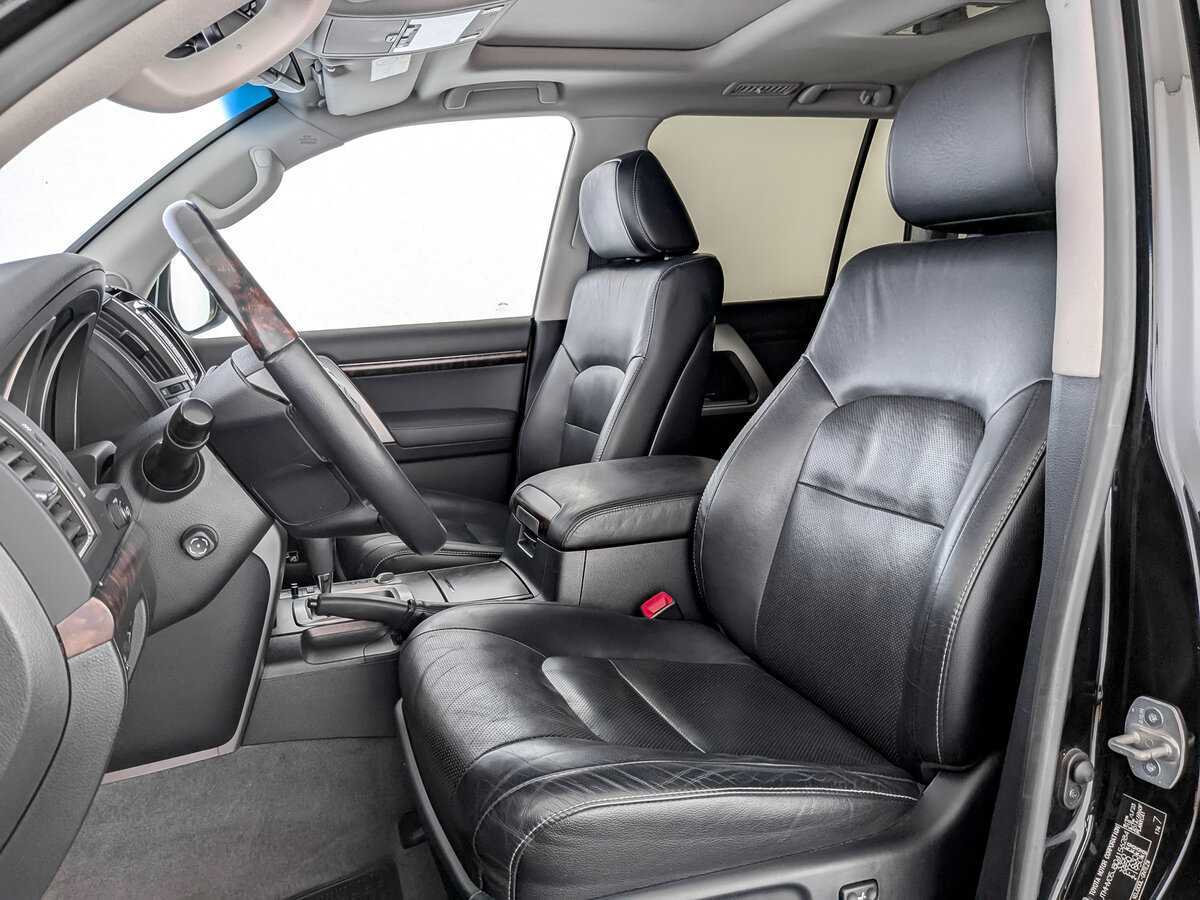 Купить Toyota Land Cruiser с пробегом. Фото: #19