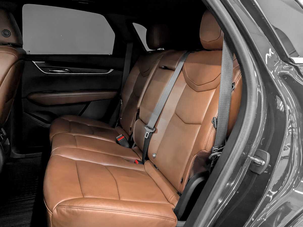 Купить Cadillac XT5 с пробегом. Фото: #11