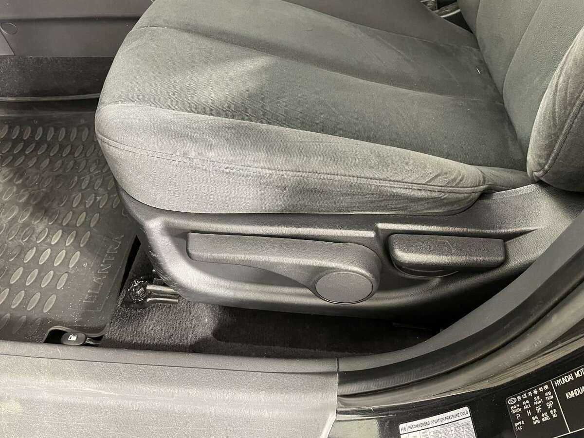 Купить Hyundai Elantra с пробегом. Фото: #9