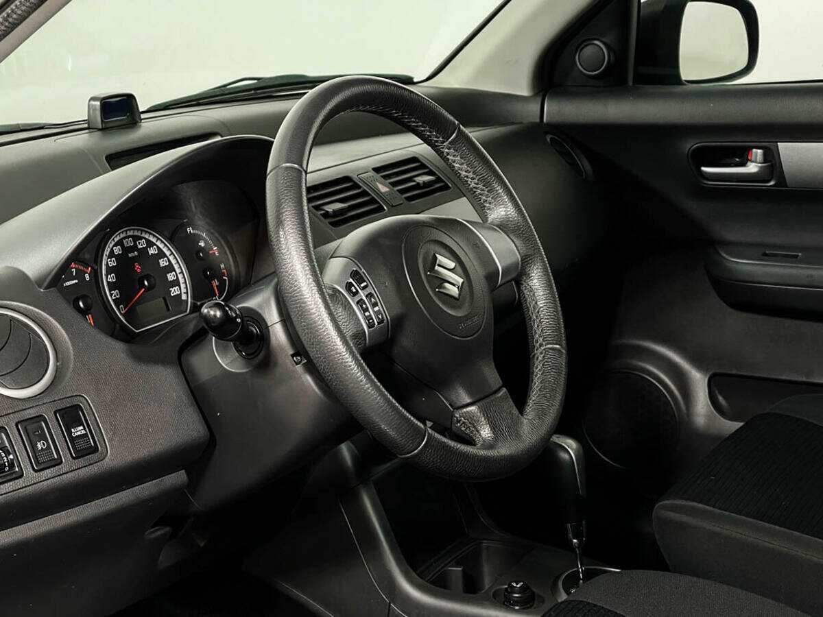 Купить Suzuki Swift с пробегом. Фото: #12