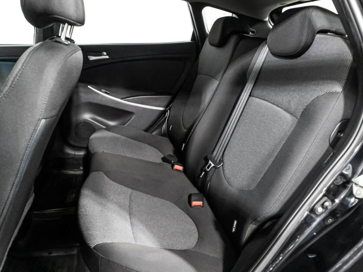Купить Hyundai Solaris с пробегом. Фото: #9