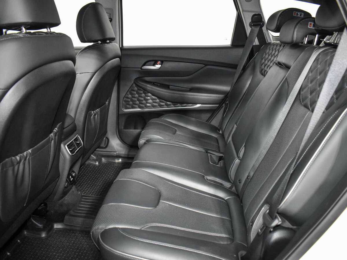 Купить Hyundai Santa Fe с пробегом. Фото: #11