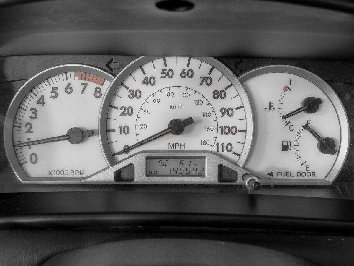 Купить Toyota Corolla с пробегом. Фото: #10