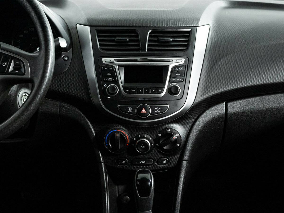 Купить Hyundai Solaris с пробегом. Фото: #13
