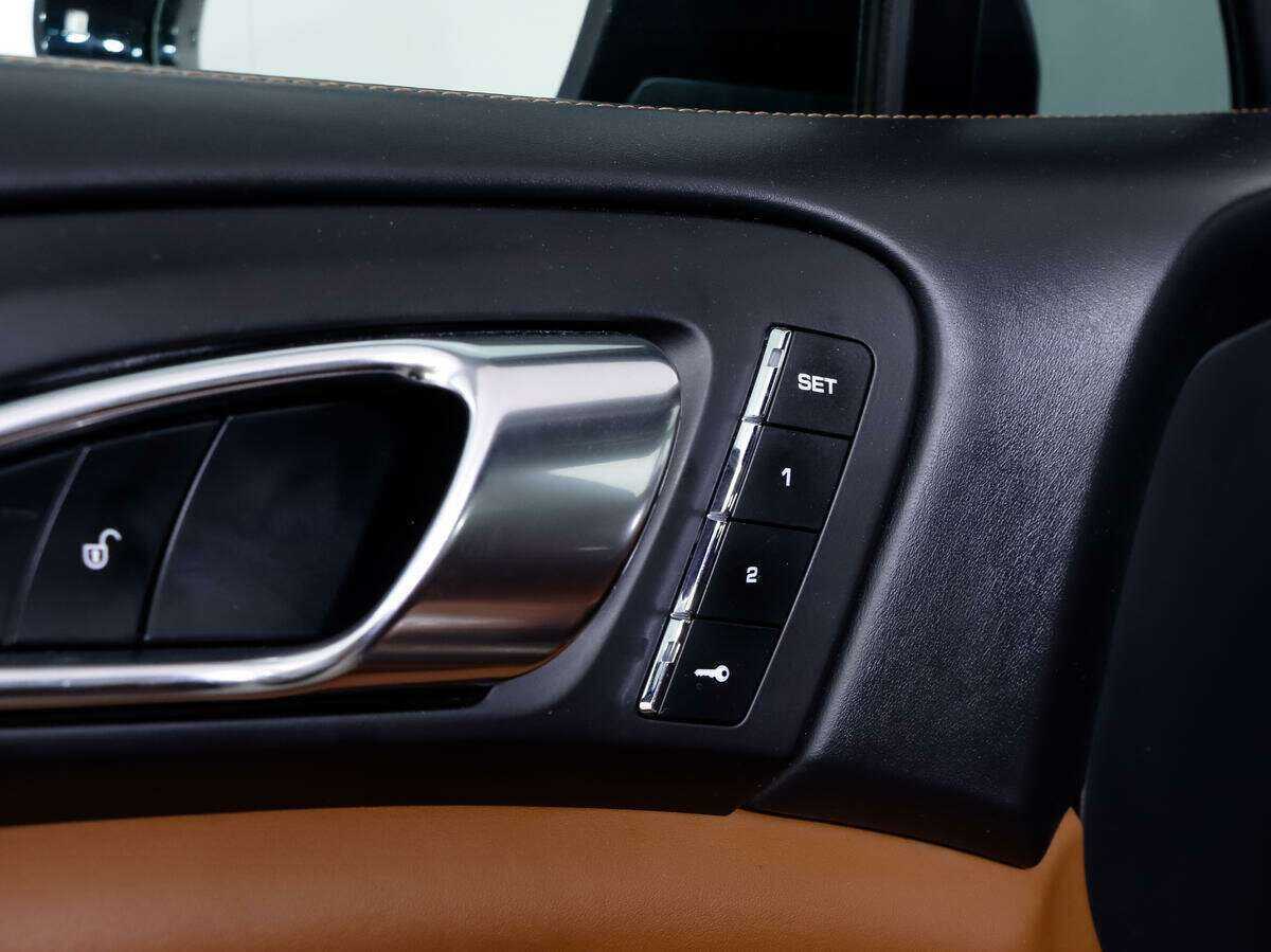 Купить Porsche Cayenne с пробегом. Фото: #13