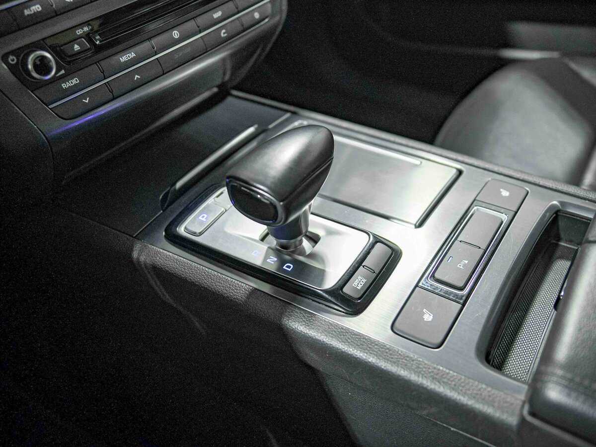 Купить Genesis G80 с пробегом. Фото: #12