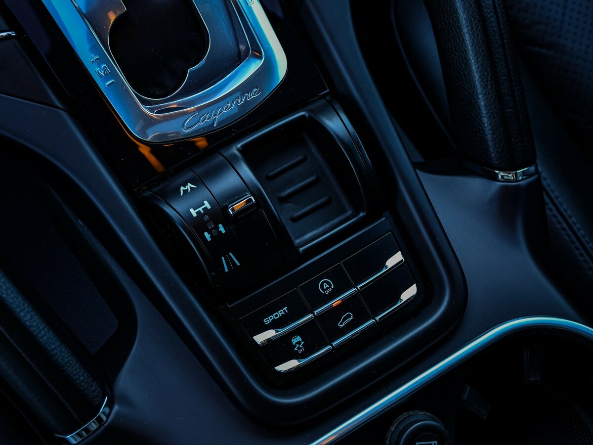 Купить Porsche Cayenne с пробегом. Фото: #17