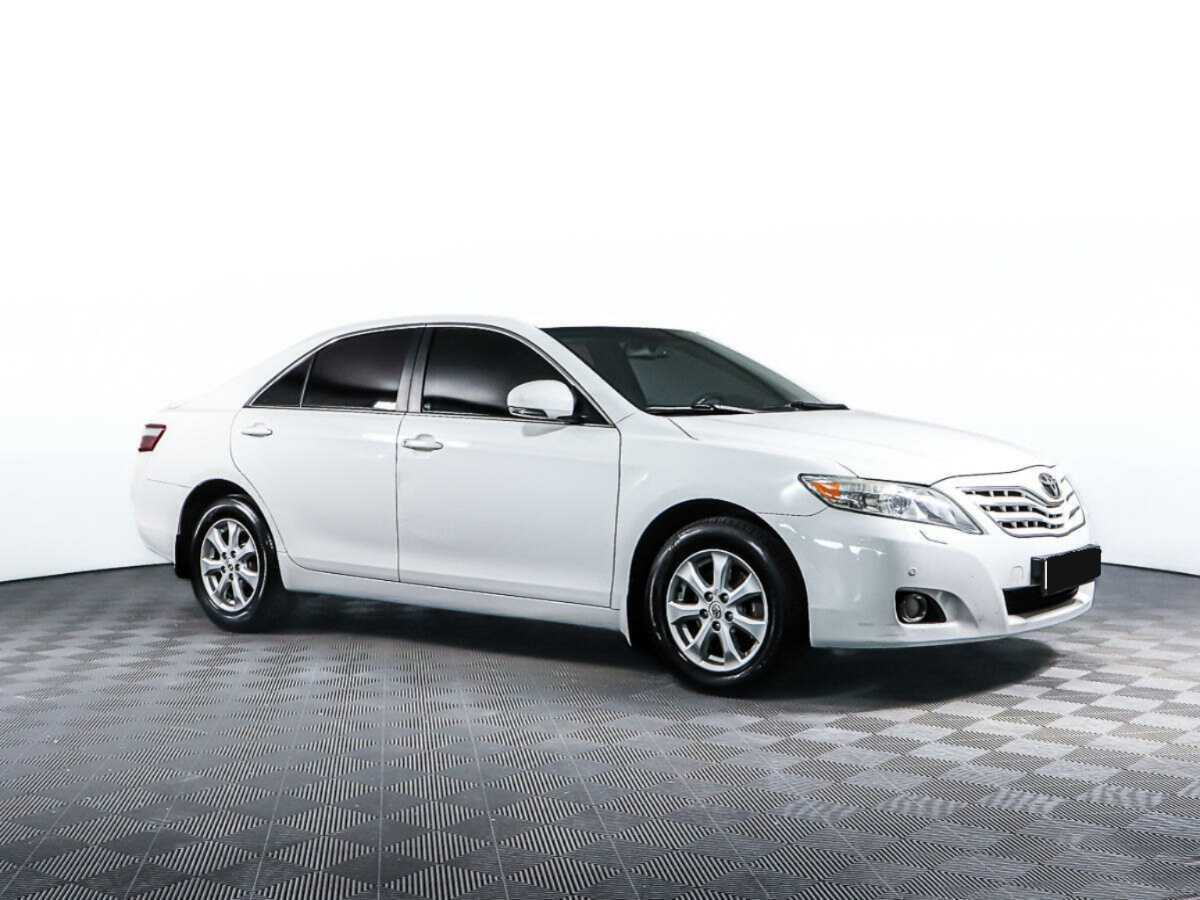 Купить Toyota Camry с пробегом. Фото: #2