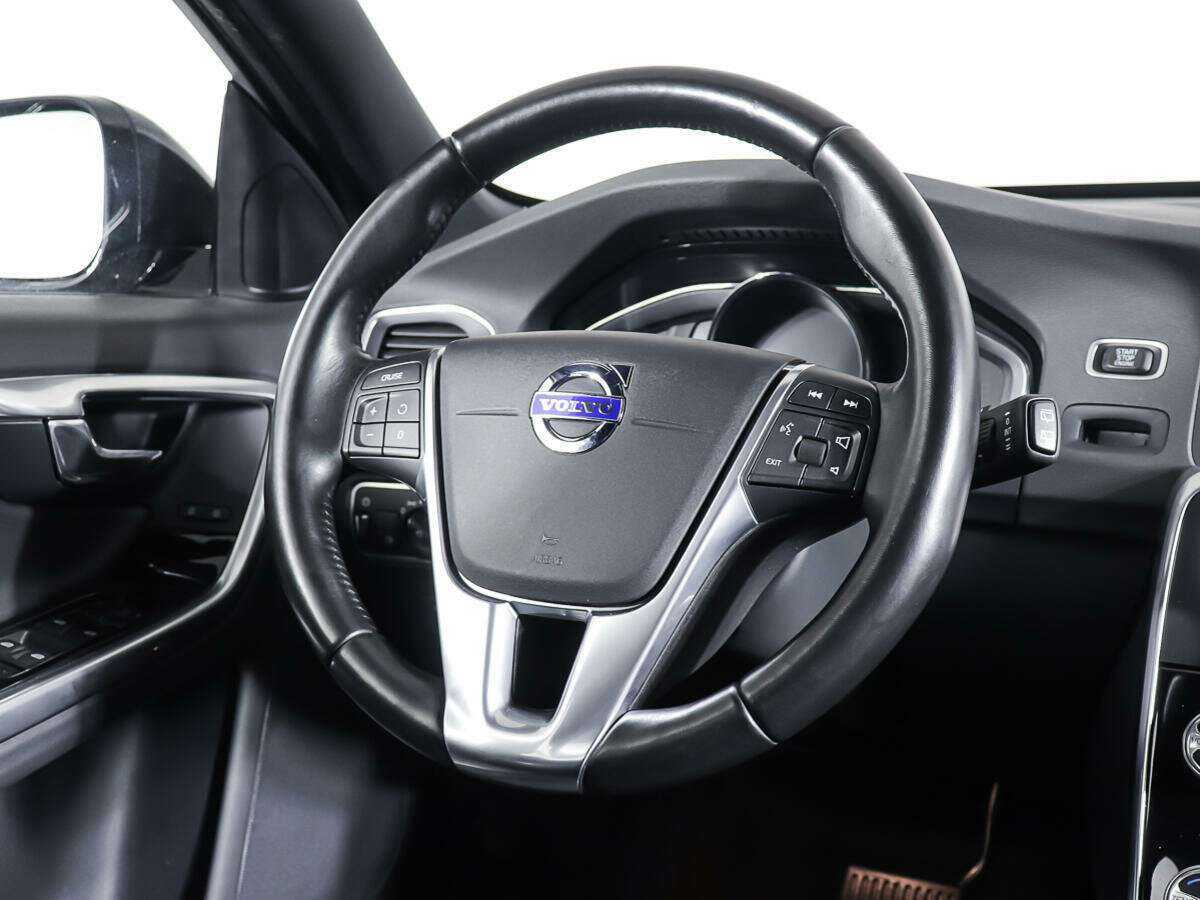 Купить Volvo V60 Cross Country с пробегом. Фото: #14