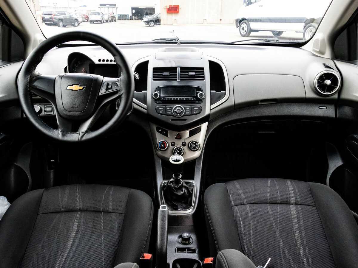 Купить Chevrolet Aveo с пробегом. Фото: #7