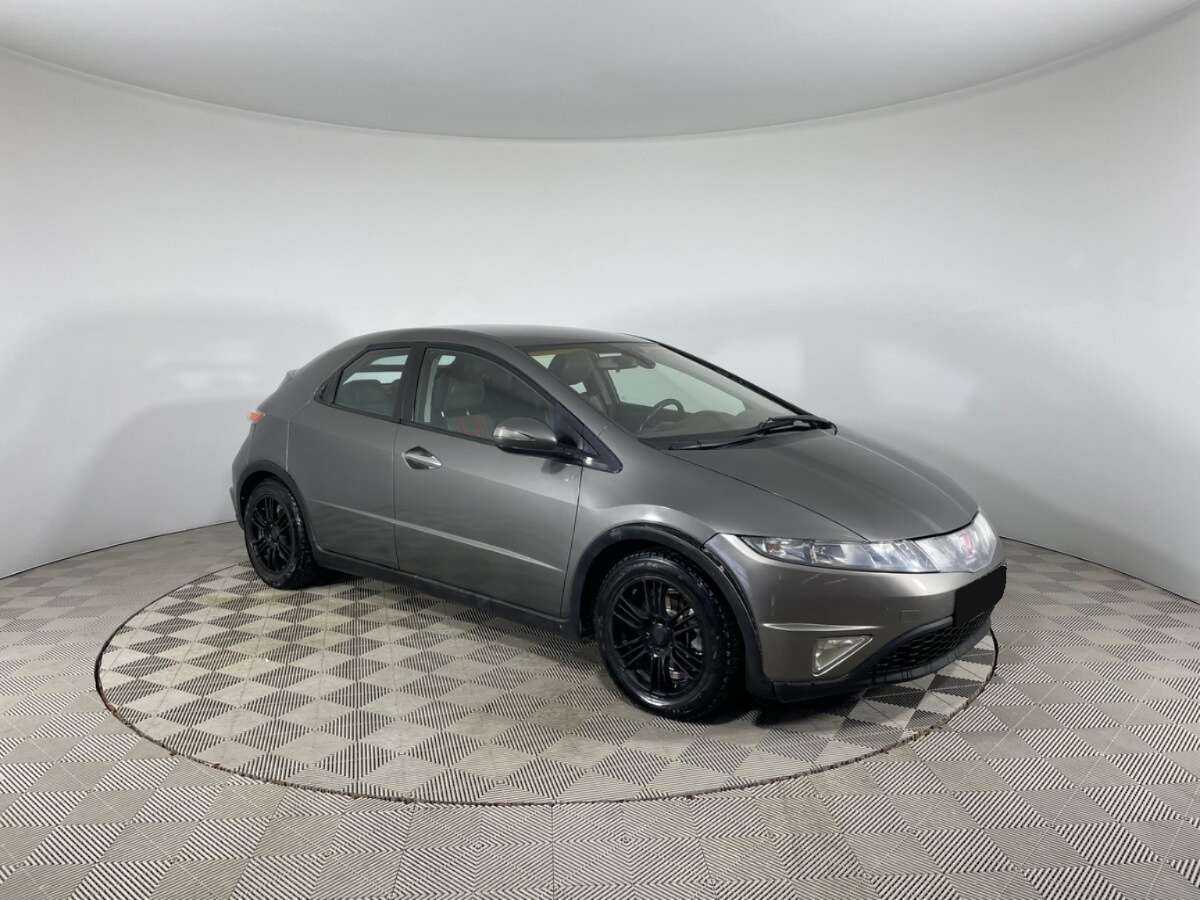 Купить Honda Civic с пробегом. Фото: #2