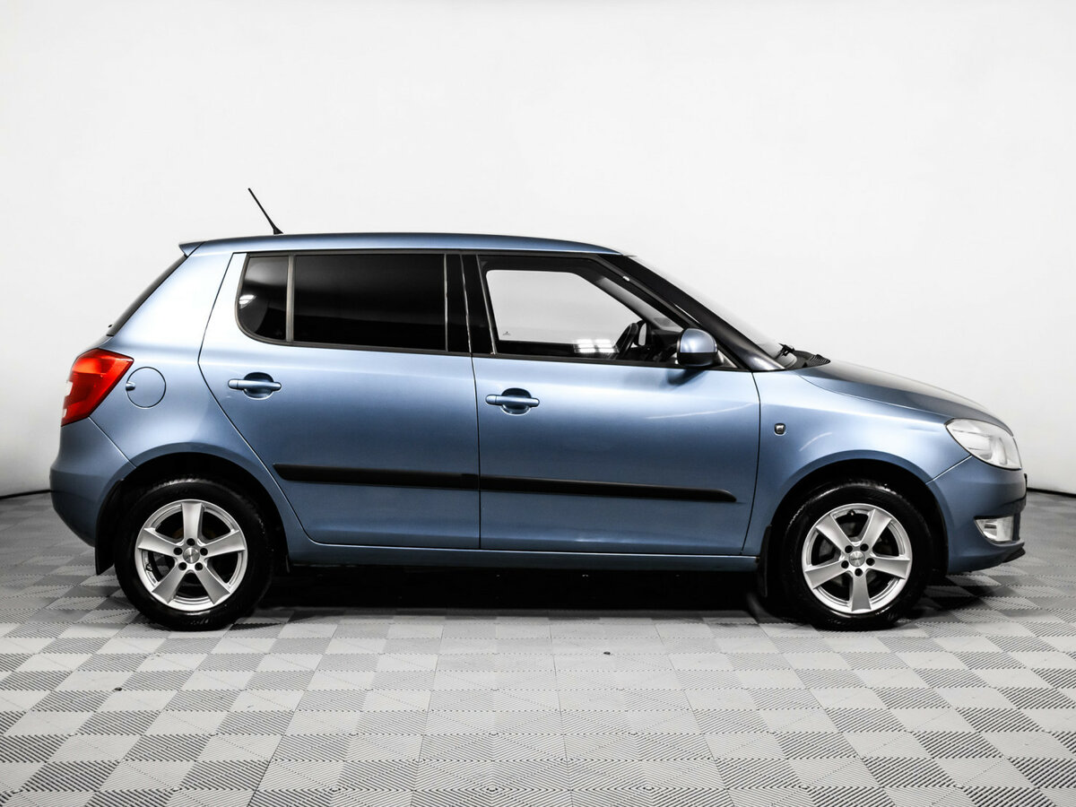 Купить Skoda Fabia с пробегом. Фото: #3