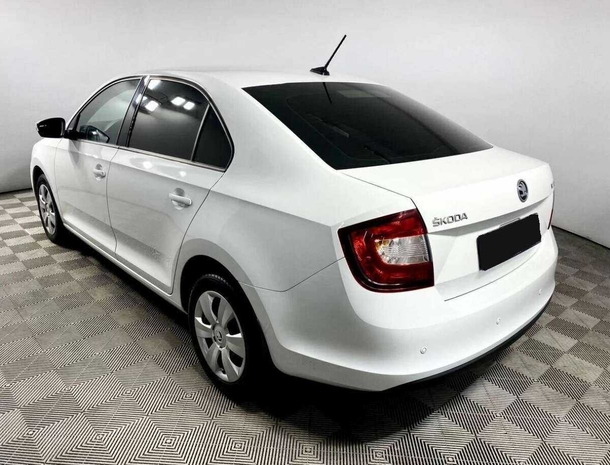 Купить Skoda Rapid с пробегом. Фото: #6