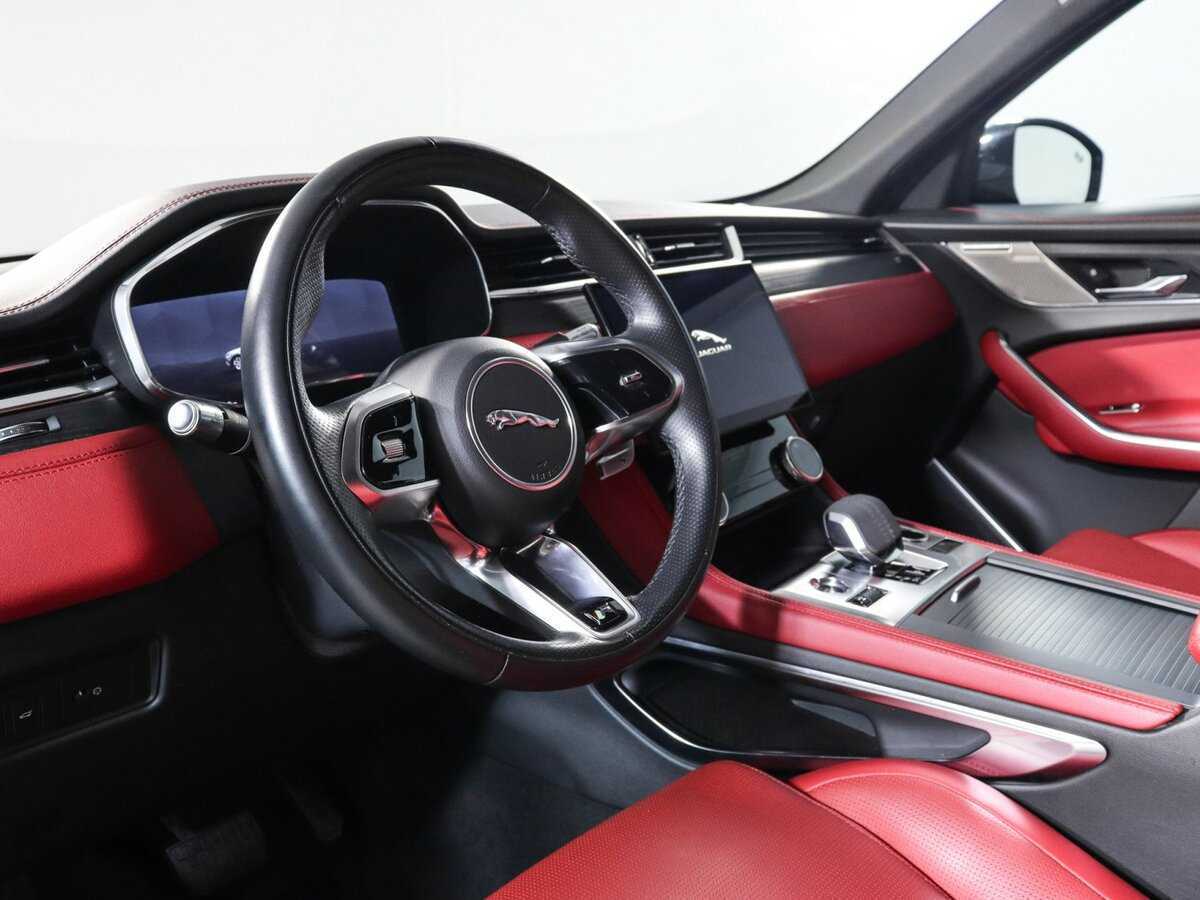 Купить Jaguar F-Pace с пробегом. Фото: #12