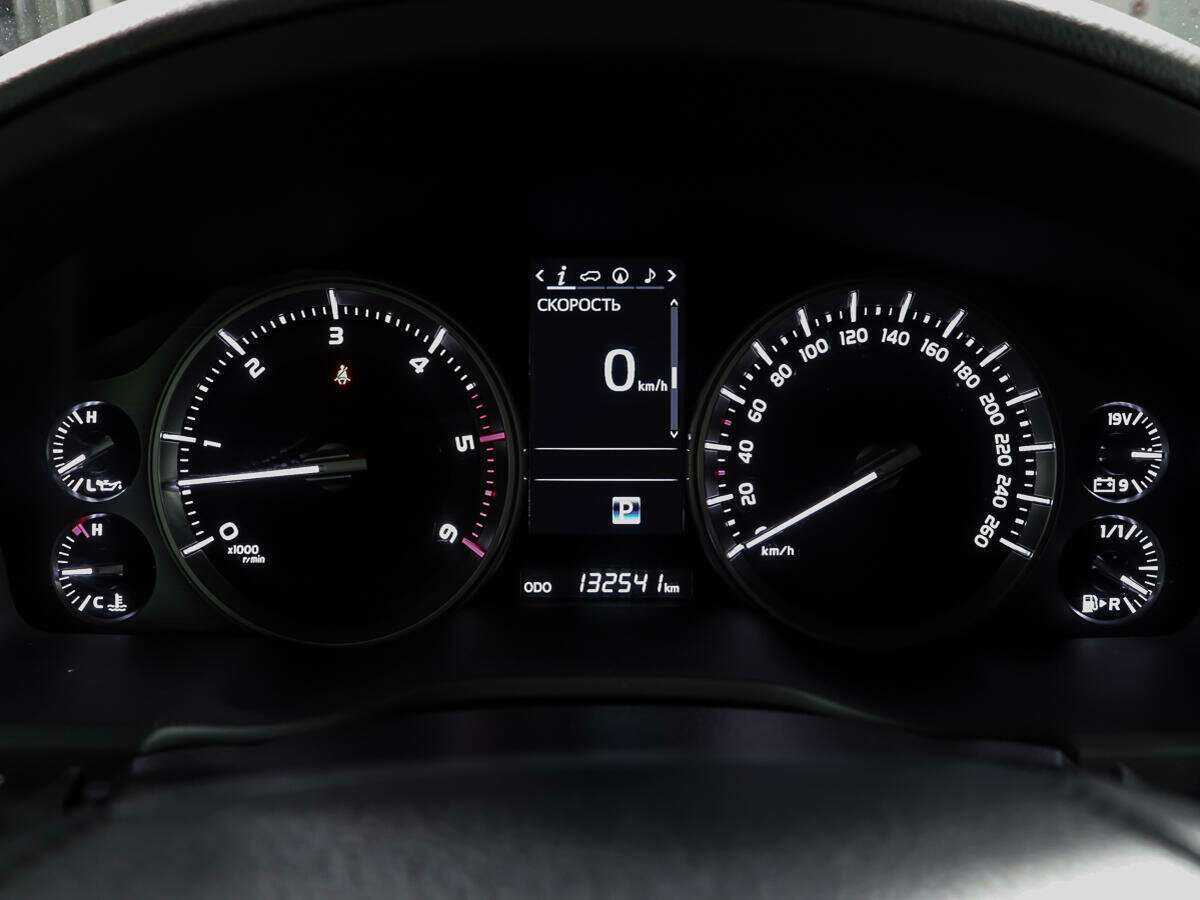 Купить Toyota Land Cruiser с пробегом. Фото: #13