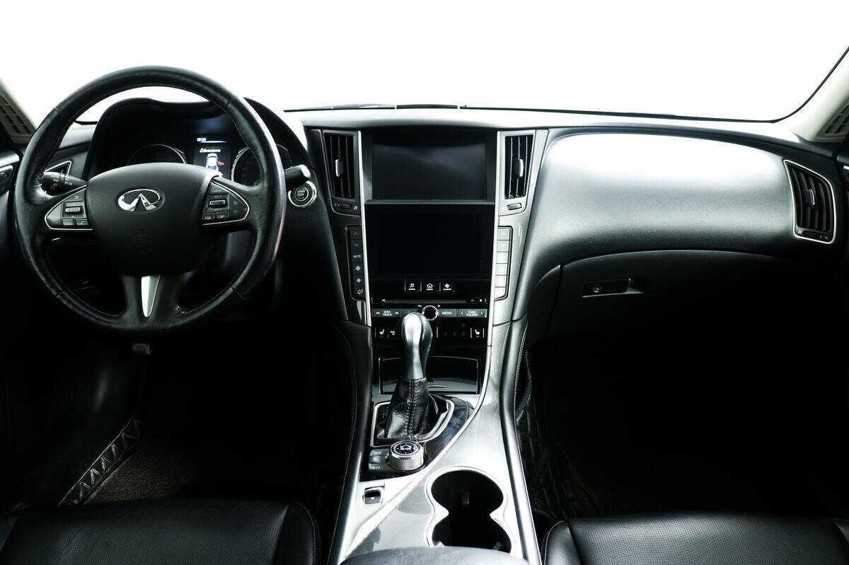 Купить Infiniti Q50 с пробегом. Фото: #10