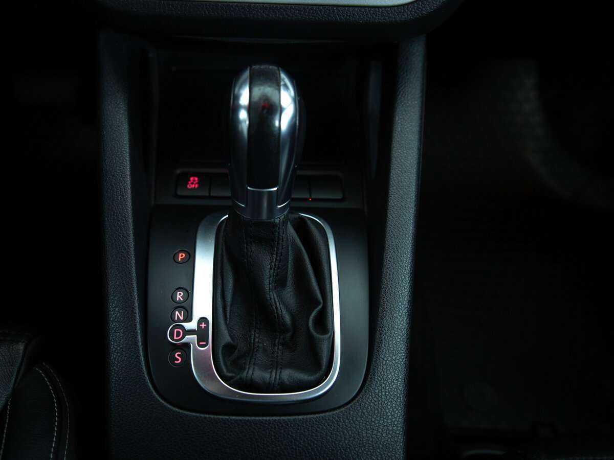 Купить Volkswagen Scirocco с пробегом. Фото: #14