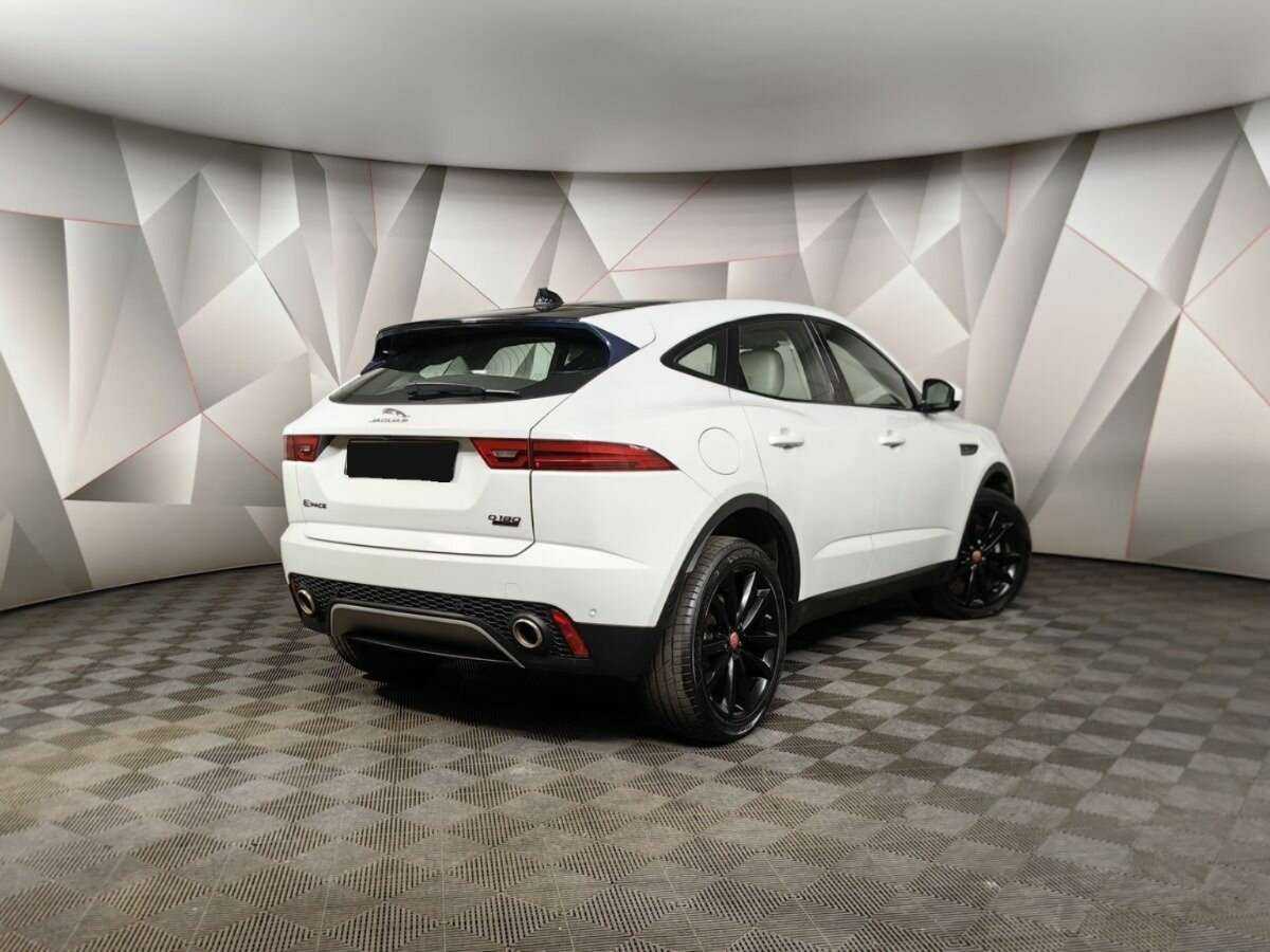 Купить Jaguar E-Pace с пробегом. Фото: #1