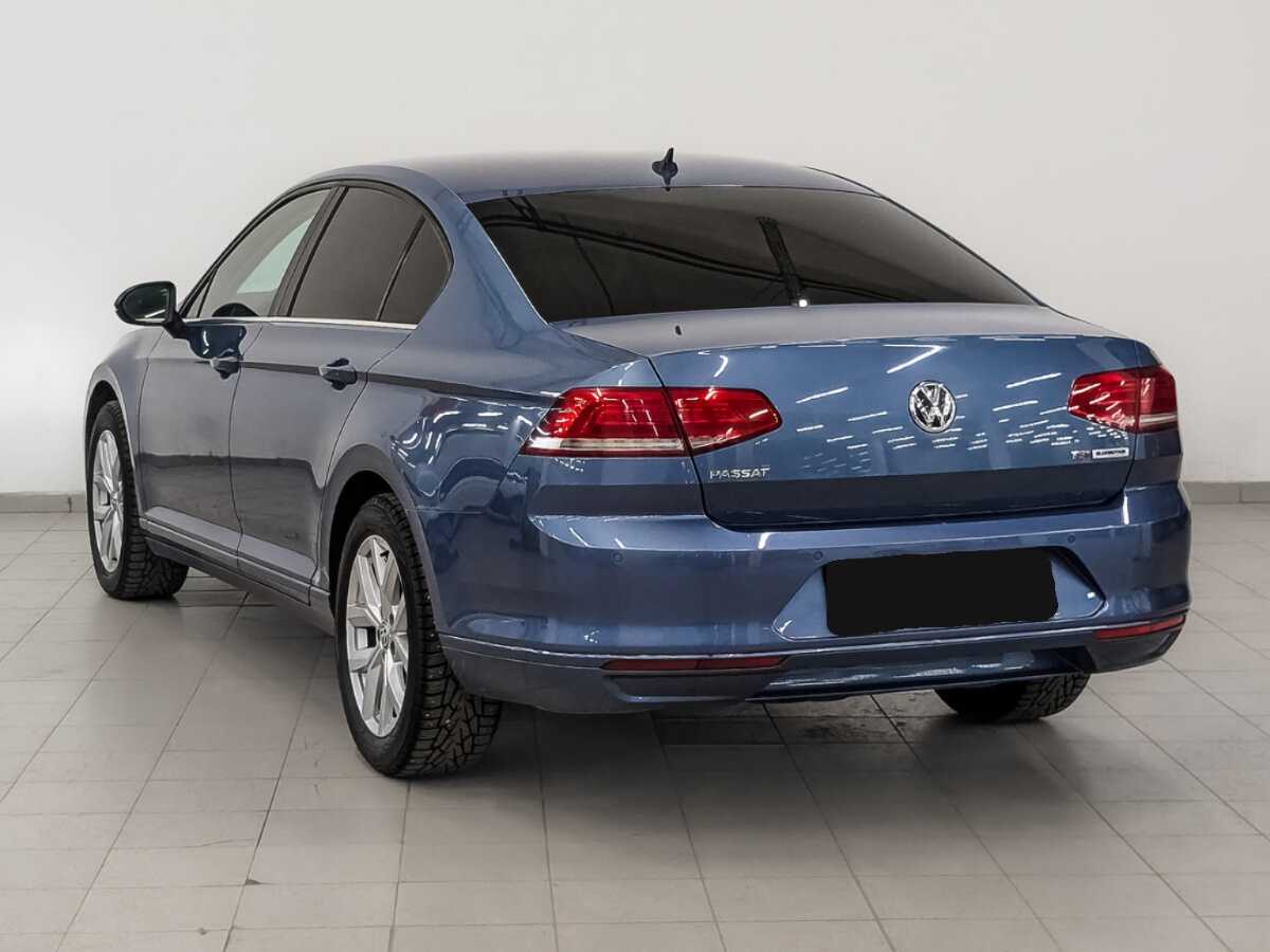 Купить Volkswagen Passat с пробегом. Фото: #6