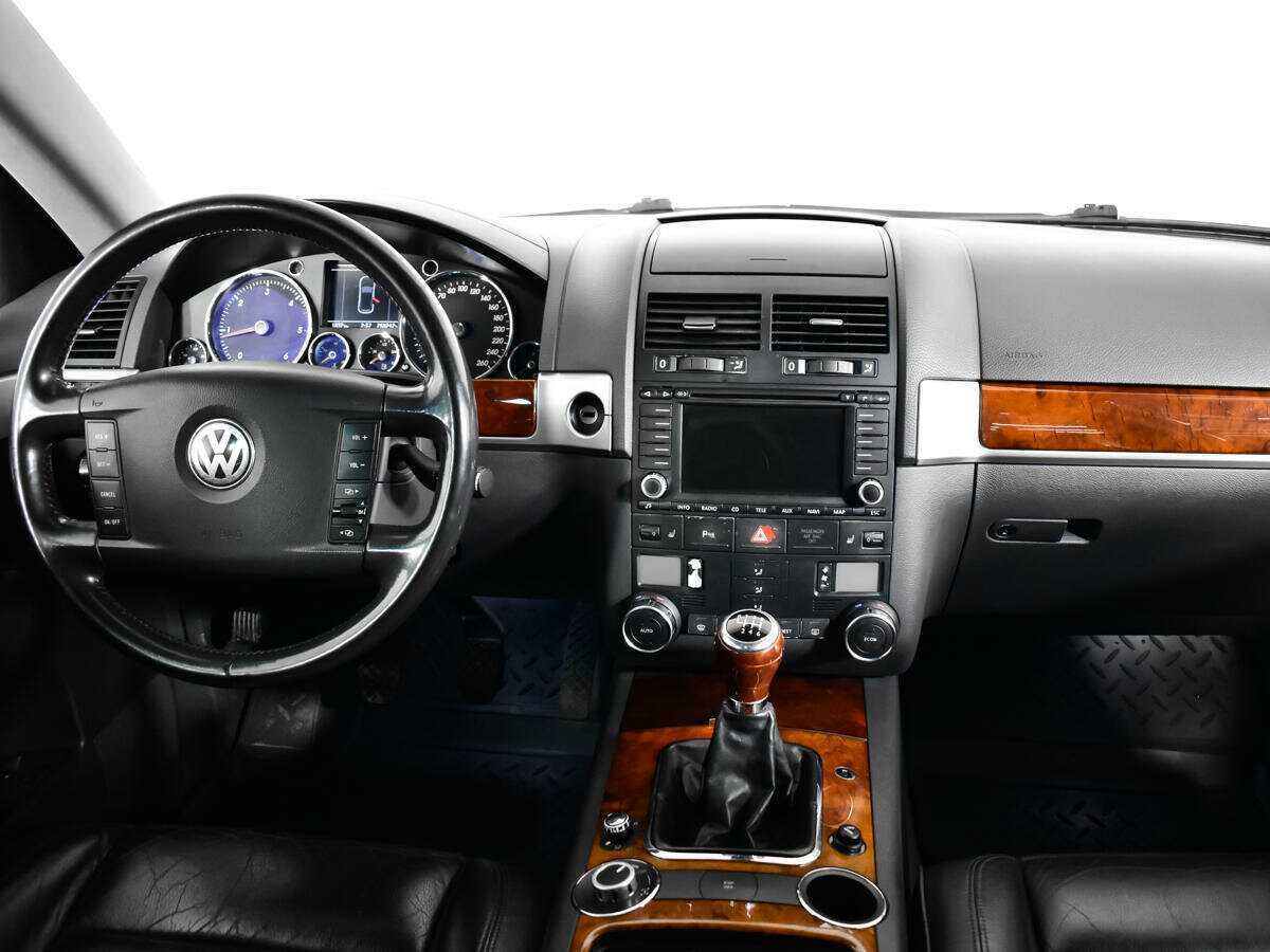 Купить Volkswagen Touareg с пробегом. Фото: #11