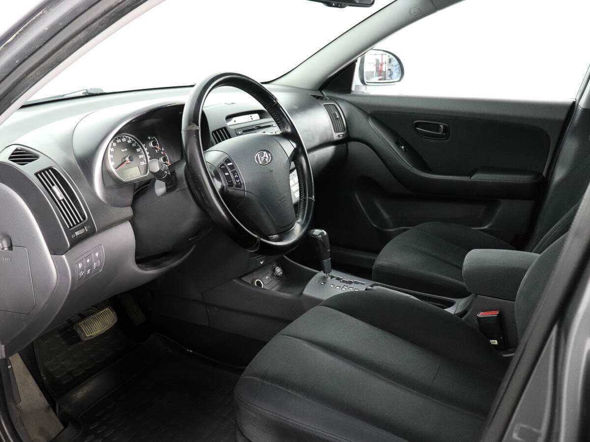 Купить Hyundai Elantra с пробегом. Фото: #9