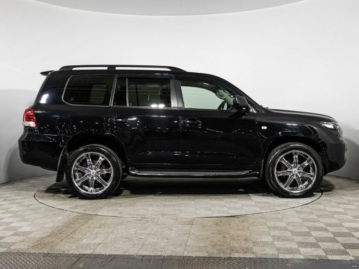 Купить Toyota Land Cruiser с пробегом. Фото: #3