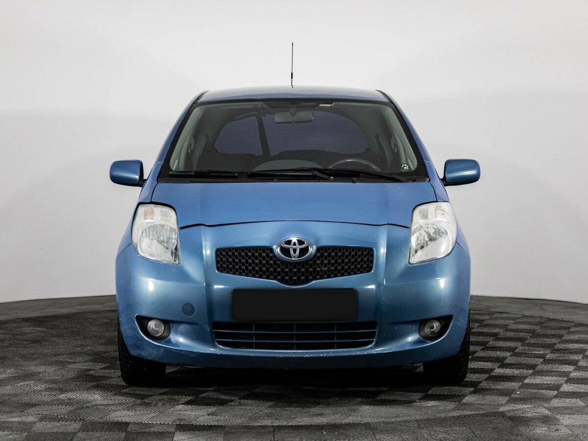 Купить Toyota Yaris с пробегом. Фото: #1