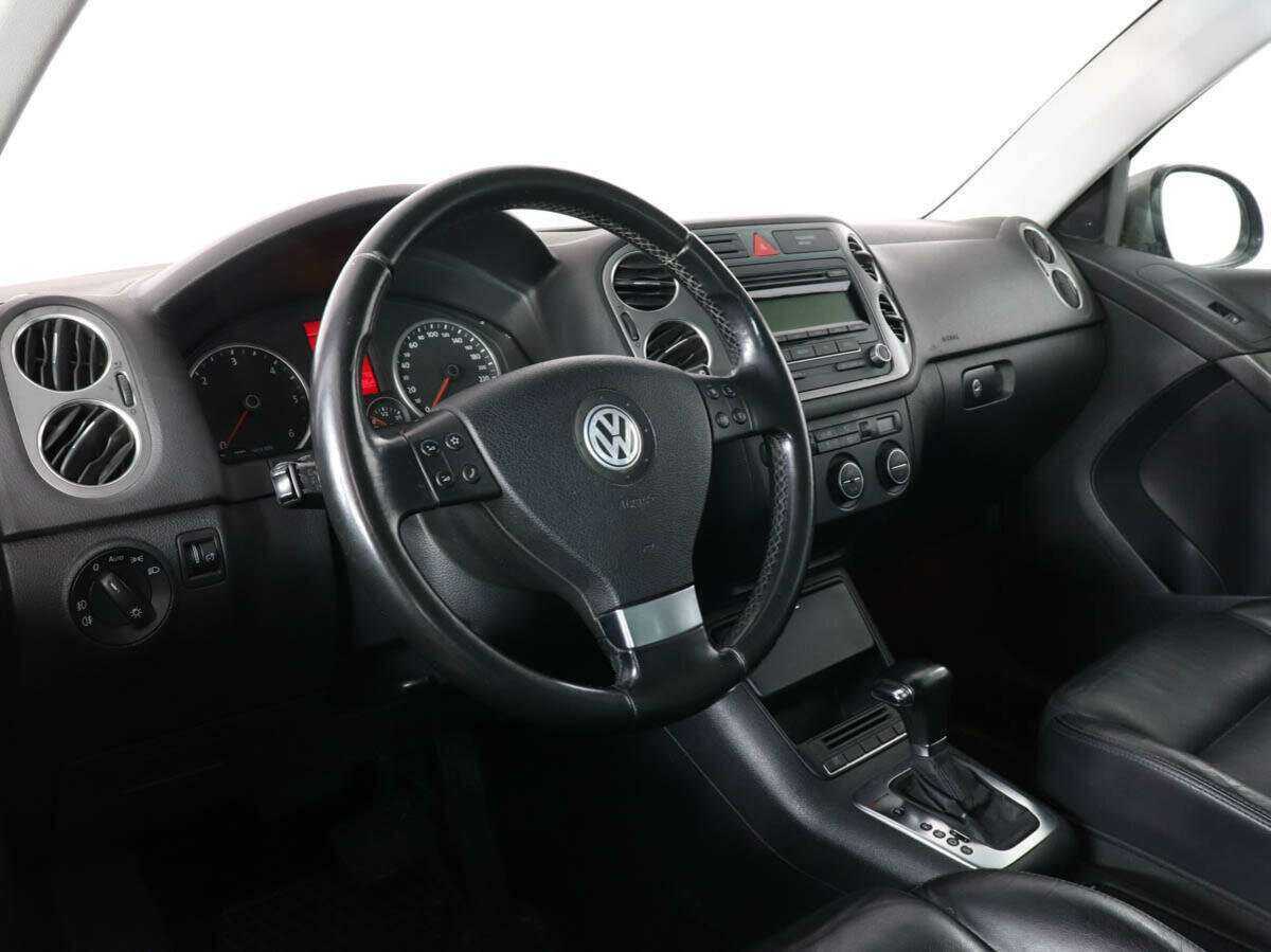 Купить Volkswagen Tiguan с пробегом. Фото: #8