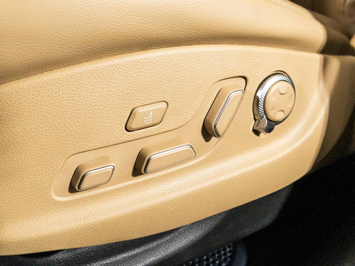 Купить Genesis GV80 с пробегом. Фото: #19