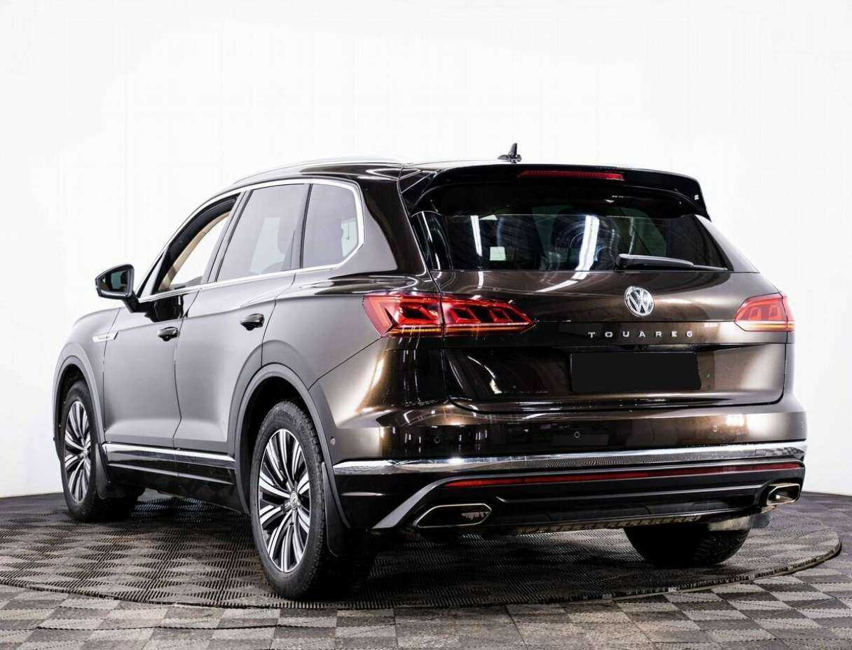 Купить Volkswagen Touareg с пробегом. Фото: #3