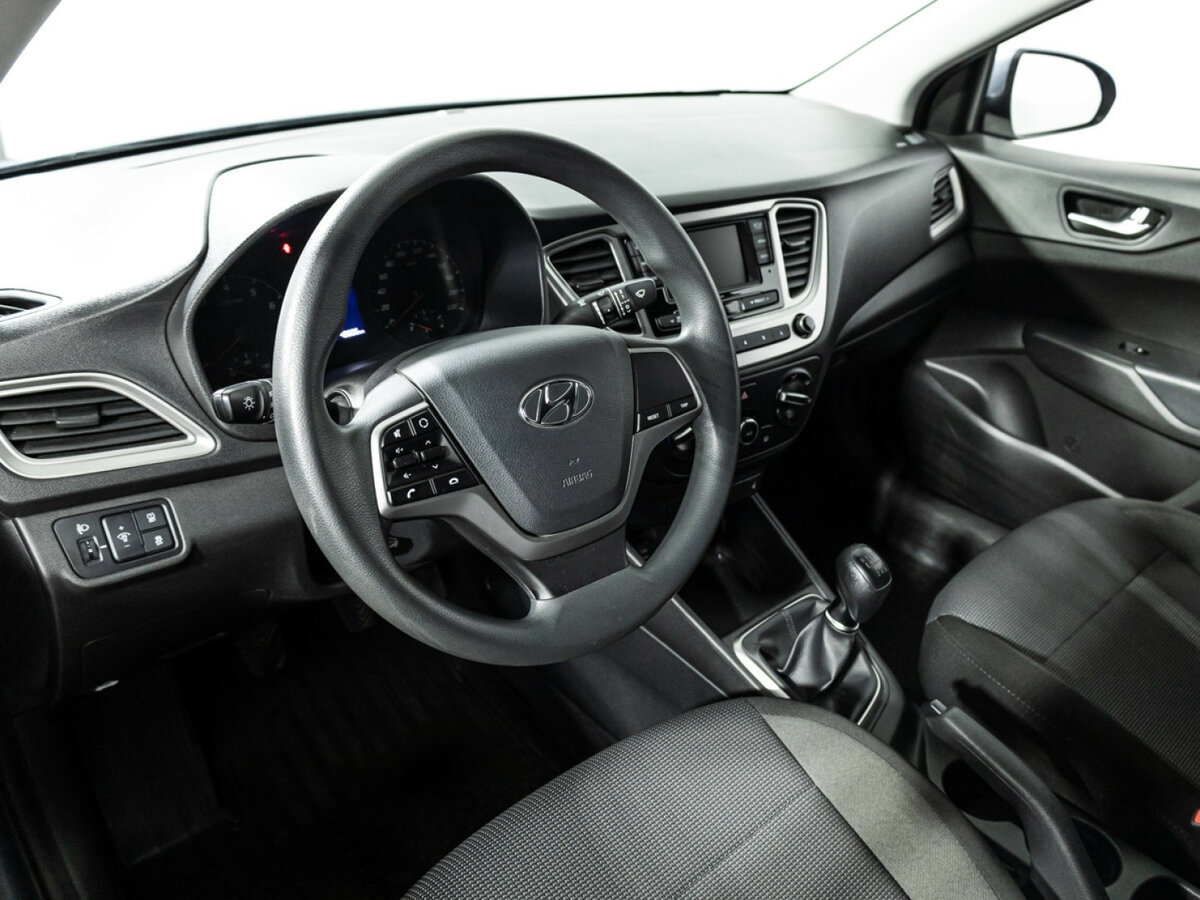Купить Hyundai Solaris с пробегом. Фото: #10