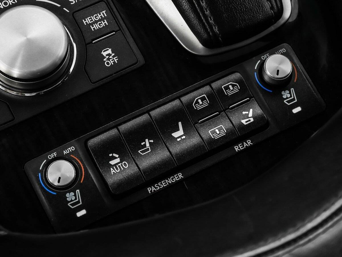 Купить Lexus LS с пробегом. Фото: #16